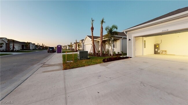 20423 Copperhead Dr in Lehigh Acres, FL - Foto de edificio - Building Photo