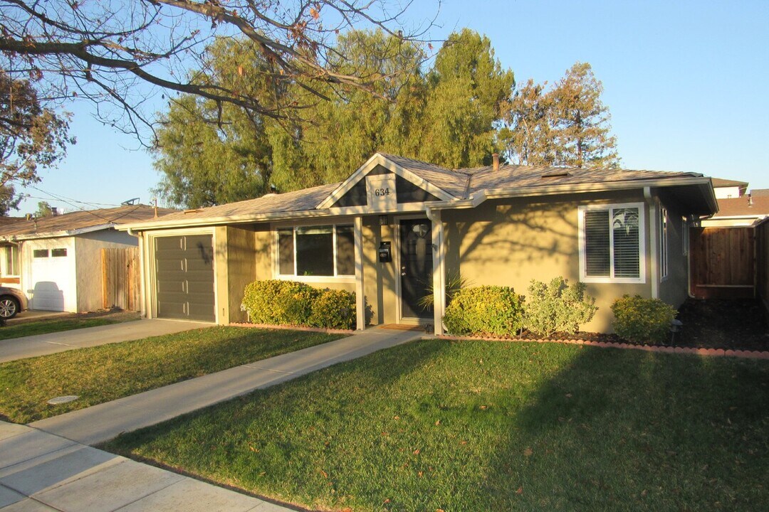 634 N O St in Livermore, CA - Building Photo