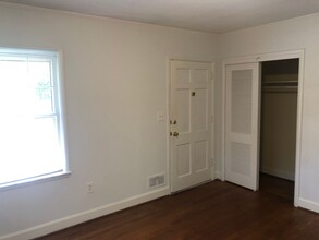 1401 Byerly Ct in Charlotte, NC - Building Photo - Building Photo