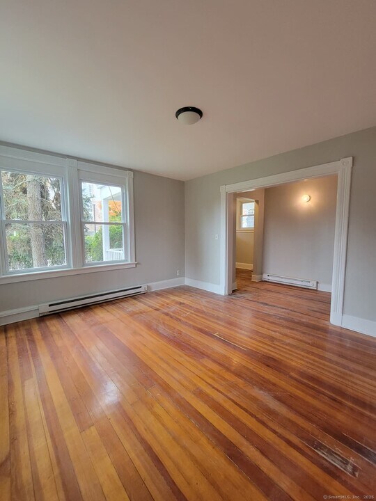 3 Curve St in Branford, CT - Building Photo