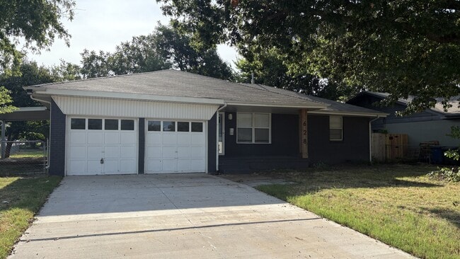 property at 628 N Broadway