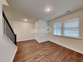 290 Willow Ln in Dallas, GA - Building Photo - Building Photo