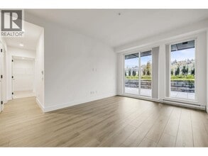 3075 Murray St in Port Moody, BC - Building Photo - Building Photo