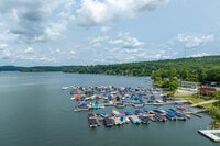 Apartments in Brookfield, CT