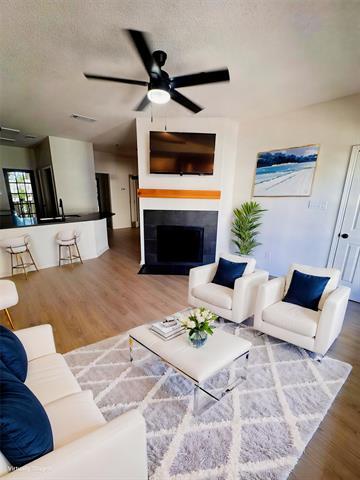4800 W Lovers Ln in Dallas, TX - Building Photo