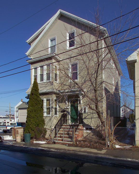 220 Morgan St in Fall River, MA - Foto de edificio