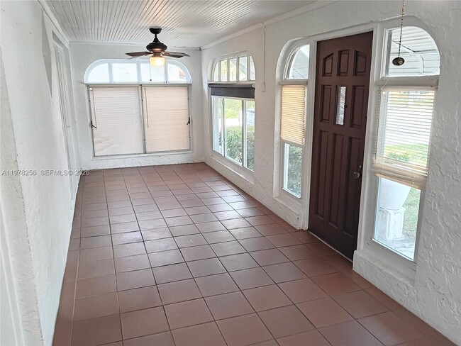 2346 SW 20th St in Miami, FL - Building Photo - Building Photo