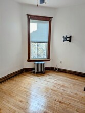 2523 W Cortez St in Chicago, IL - Foto de edificio - Building Photo