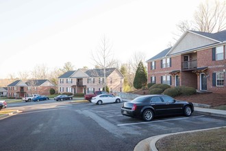 Ivy League Apartments in Milledgeville, GA - Foto de edificio - Building Photo