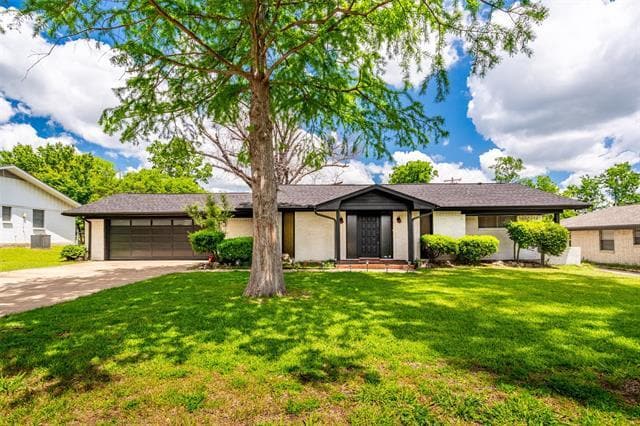 2316 Watchill Dr in Greenville, TX - Building Photo - Building Photo