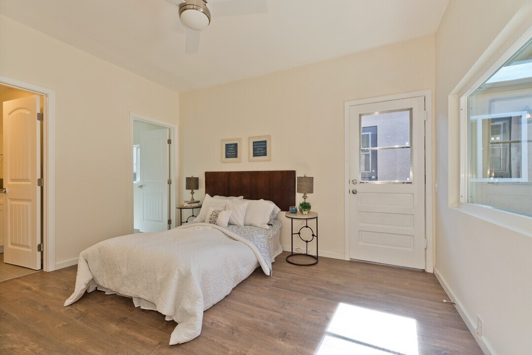 3047.5 Macaulay St in San Diego, CA - Building Photo