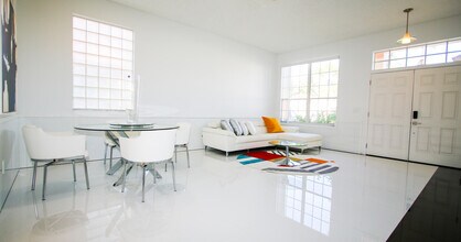 661 Lake Wellington Dr in Wellington, FL - Building Photo - Building Photo