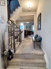 529 Honeylocust Ave in Ottawa, ON - Building Photo - Building Photo