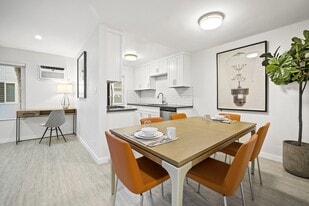 Kling Trio Apartments in Valley Village, CA - Building Photo