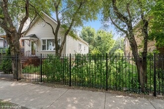 2759 W Francis Pl in Chicago, IL - Building Photo - Building Photo
