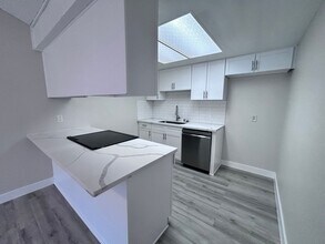 10433-10433 El Mercado Dr in Rancho Cordova, CA - Building Photo - Building Photo