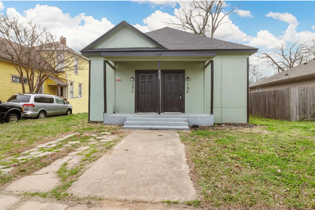 512-102 W Crawford St in Denison, TX - Building Photo - Building Photo