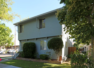 2501 S St in Sacramento, CA - Building Photo - Building Photo