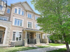 3069 Preserve Dr in Oakville, ON - Building Photo