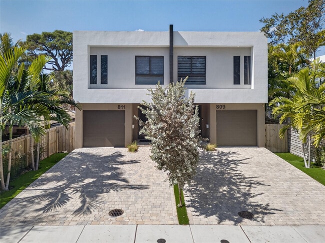811 SW 10th Terrace in Fort Lauderdale, FL - Building Photo - Building Photo