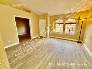 1705 Shasta St in Casa Grande, AZ - Building Photo - Building Photo