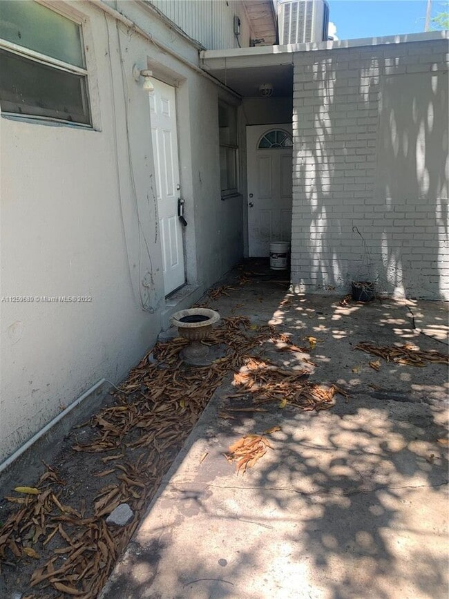 900 NW 17th Ave in Fort Lauderdale, FL - Building Photo - Building Photo