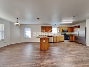 2018 Kings Forest Dr in Forney, TX - Building Photo - Building Photo