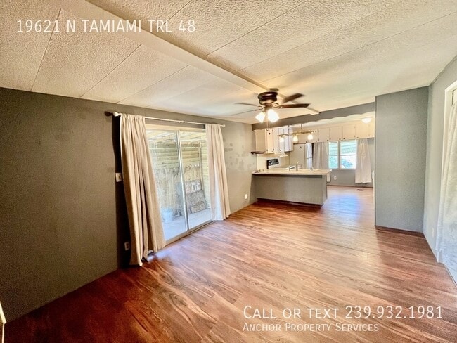 19621 N Tamiami Trl in North Fort Myers, FL - Foto de edificio - Building Photo