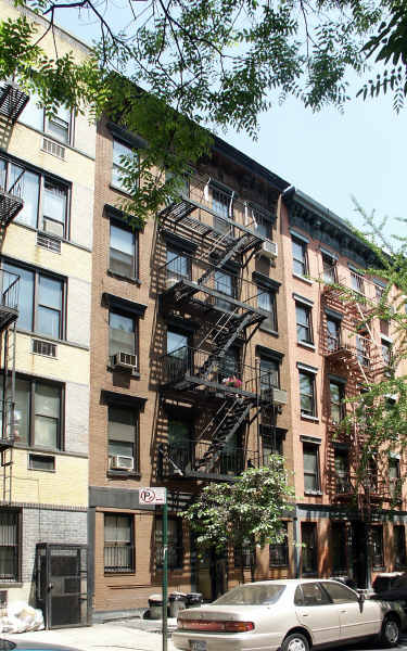 519 E 6th St in New York, NY - Foto de edificio - Building Photo