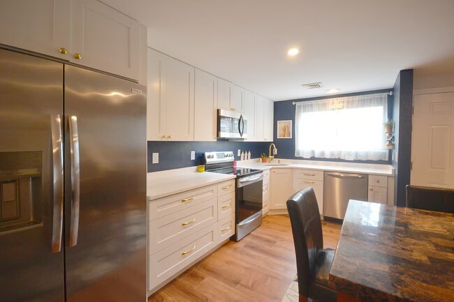 318 Sterling St, Unit E9 in West Boylston, MA - Building Photo - Building Photo