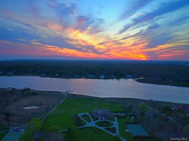 4 Sandacres Rd in Quogue, NY - Building Photo - Building Photo