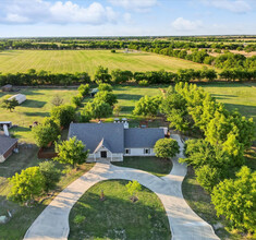 12161 Hill Country Cir in Ponder, TX - Building Photo - Building Photo