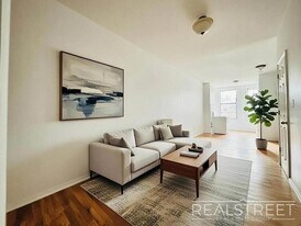 Spacious 1.5-Bedroom Penthouse Apartment in Prime Bushwick! in Brooklyn, NY - Building Photo