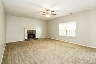 338 Camellia Way in Dallas, GA - Building Photo - Building Photo