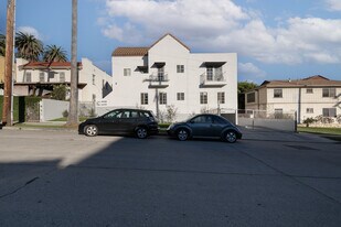 2062 Dracena in Los Angeles, CA - Building Photo