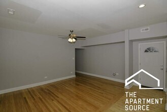 2958 N Washtenaw Ave in Chicago, IL - Building Photo - Building Photo