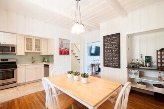 2 Dixfield St in Boston, MA - Foto de edificio - Building Photo