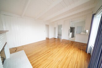 2461 Palm Dr in Hermosa Beach, CA - Building Photo - Building Photo