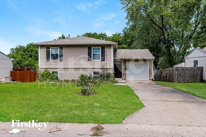 19112 E Ponca Dr in Independence, MO - Building Photo