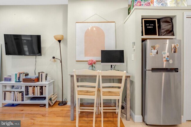 626 S 19th St in Philadelphia, PA - Building Photo - Building Photo