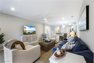 14551 Edgewater Cir in Naples, FL - Building Photo - Building Photo