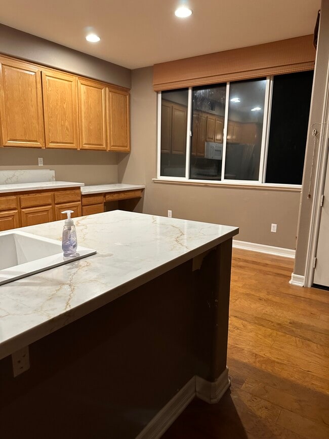 5504 Foxtail Loop, Unit Main House in Carlsbad, CA - Building Photo - Building Photo