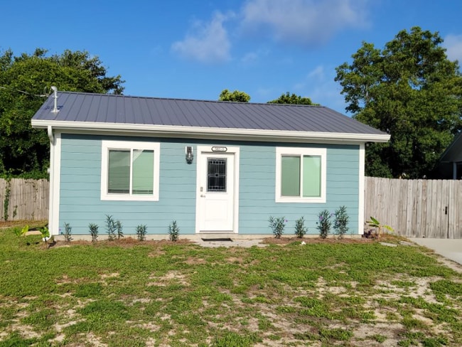 502 Carmen St in Panama City Beach, FL - Building Photo - Building Photo