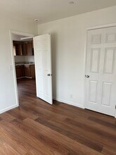 1907 W 4th St, Unit Villa 1907 in Madera, CA - Building Photo - Building Photo