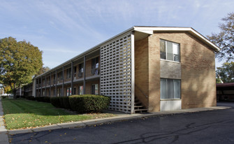 Greenfield Apartments in Royal Oak, MI - Building Photo