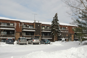 Demolished Apartamentos