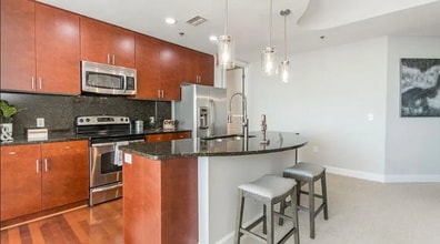 301 Fayetteville St, Unit 3312 in Raleigh, NC - Foto de edificio - Building Photo