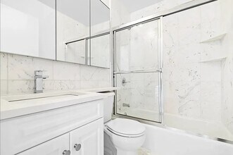 771 West End Ave in New York, NY - Foto de edificio - Building Photo