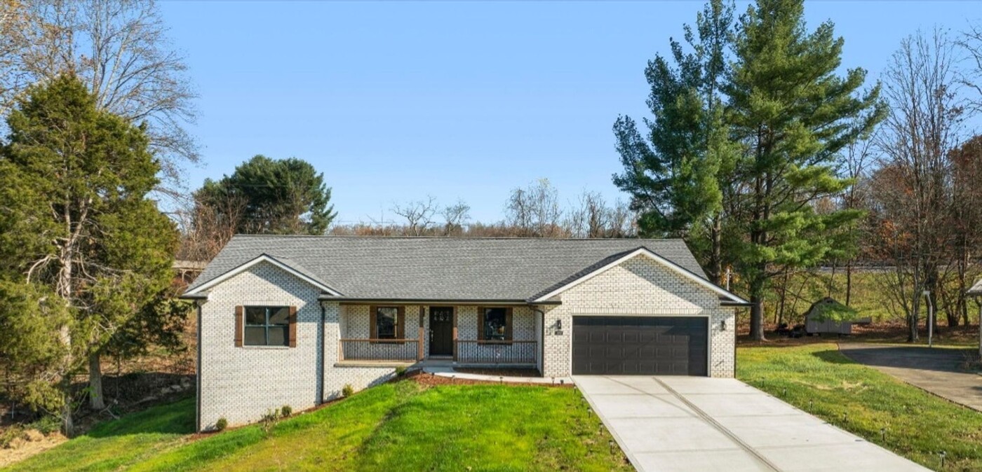 409 Arlington Ct in Kingsport, TN - Building Photo