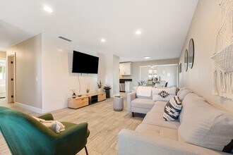 82934 Vía Venecia in Indio, CA - Building Photo - Building Photo